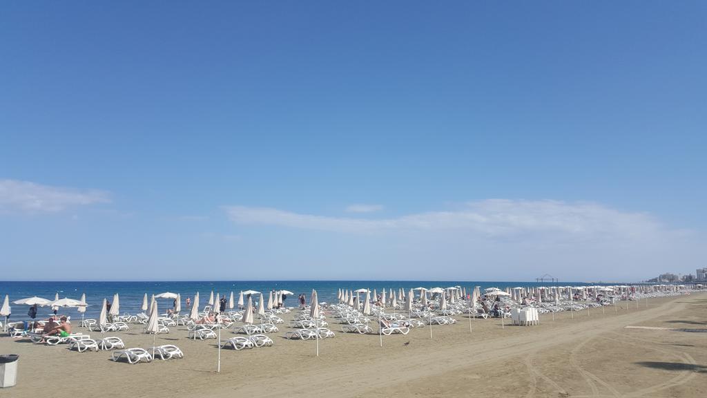 Alex Beach Apartment 31 Larnaca Dış mekan fotoğraf